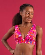 Load image into Gallery viewer, Image 11: Rio De Sol Haut Top Flavors Halter-Marina