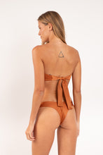 Load image into Gallery viewer, Model Back: Rio De Sol Haut Top Shimmer-Nocciola Mavi