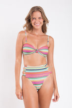 Load image into Gallery viewer, Model Front: Rio De Sol Haut Top Supercolor Bandeau-Joy