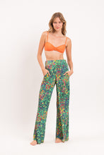 Load image into Gallery viewer, Model Front: Rio De Sol Pantalon De Plage Wilds Wide Pants