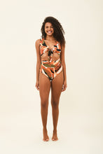 Load image into Gallery viewer, Model Front: Uv Line Une Pièce Marina Mangara Upf50+