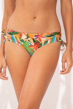 Load image into Gallery viewer, Gallery: Rio De Sol Bas Bottom Tropical Madrid
