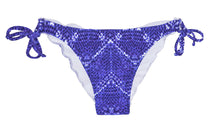 Load image into Gallery viewer, Product Front: Rio De Sol Bas Calcinha Bluejean Ripple

