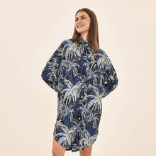 Load image into Gallery viewer, Model Front: Uv Line Chemise Shirtdress Ipanema Coqueiros Marinho Upf50+
