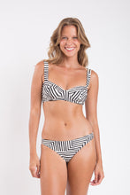 Load image into Gallery viewer, Model Front: Rio De Sol Ensemble Set Collage Amelia Essential-Comfy
