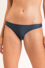 Load image into Gallery viewer, Gallery: Rio De Sol Bas Bottom Shimmer-Shark Essential-Comfy
