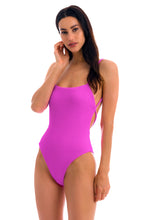 Load image into Gallery viewer, Model Front: Rio De Sol Une Pièce St-Tpz Pink Ella
