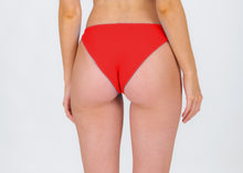 Load image into Gallery viewer, Model Back: Rio De Sol Bas Bottom Rouge Essential-Comfy
