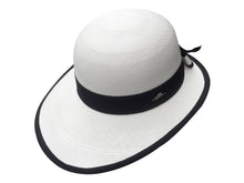 Load image into Gallery viewer, Model Front: De Punta En Blanco Chapeau Panama Lady Golf White Black
