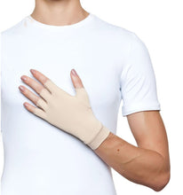 Load image into Gallery viewer, Model Front: Uv Line Gants Short Gloves Uni Beige Upf50+
