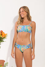 Load image into Gallery viewer, Model Front: Rio De Sol Ensemble Set Treetop Bandeau-Reto Madrid
