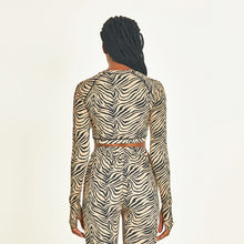 Load image into Gallery viewer, Model Back: Uv Line Haut De Plage Top Zebra
