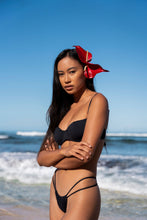 Load image into Gallery viewer, Image 07: Wednesday In Hawaii By Rio De Sol Bas Bottom Lava Isla
