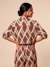 Load image into Gallery viewer, Model Back: Uv Line Short De Plage Short Basic Diamond Upf50+
