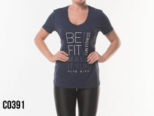 Load image into Gallery viewer, Model Front: Alto Giro Fitness Haut T-Shirt Skin Fit Mak
