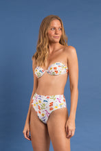 Load image into Gallery viewer, Image 10: Rio De Sol Ensemble Set Countryside Kyra Hotpants
