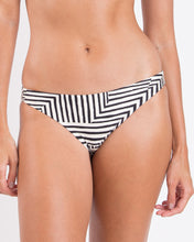 Load image into Gallery viewer, Gallery: Rio De Sol Bas Bottom Collage Essential-Comfy
