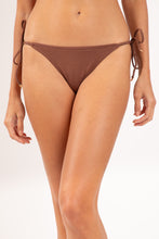 Load image into Gallery viewer, Gallery: Rio De Sol Bas Bottom Sand-Cappuccino Cheeky-Micro
