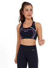 Load image into Gallery viewer, Model Front: Alto Giro Fitness Haut Top Hyper Costas Nadador Preto
