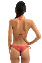 Load image into Gallery viewer, Model Back: Rio De Sol Haut Top Kiwanda Madras Frufru
