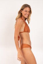 Load image into Gallery viewer, Image 04: Rio De Sol Bas Bottom Shimmer-Nocciola Mel
