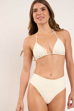 Load image into Gallery viewer, Image 06: Rio De Sol Bas Bottom Off-White Hotpants
