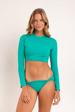 Load image into Gallery viewer, Model Front: Wednesday In Hawaii By Rio De Sol Haut Top Valley Reef
