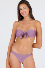Load image into Gallery viewer, Gallery: Rio De Sol Ensemble Set Shimmer-Harmonia Bandeau-Knot Nice-Fio

