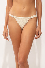 Load image into Gallery viewer, Gallery: Rio De Sol Bas Bottom Brisa-Offwhite Eden
