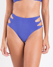 Load image into Gallery viewer, Gallery: Rio De Sol Bas Bottom Malibu-Indigo Highwaist-Spin
