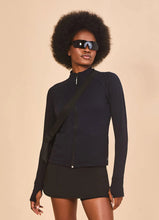 Load image into Gallery viewer, Model Front: Uv Line T-Shirt Jacket Fem New Fit Black Upf50+
