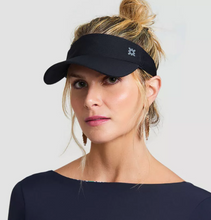 Load image into Gallery viewer, Model Front: Uv Line Visière Visor Athletic Dry Fem Black Upf50+
