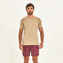 Load image into Gallery viewer, Model Front: Uv Line Fitness Haut T-Shirt Sport Fit Areia Upf50+
