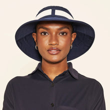 Load image into Gallery viewer, Model Front: Uv Line Chapeau Souple/Capeline Hat Paris Ville L Fem Blue White Upf50+
