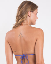 Load image into Gallery viewer, Image 05: Rio De Sol Haut Top Malibu-Indigo Tri-Capri
