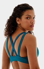 Load image into Gallery viewer, Model Back: Alto Giro Fitness Haut Top Up Co2 Com Recortes Atlanta Azul
