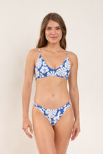 Load image into Gallery viewer, Model Front: Wednesday In Hawaii By Rio De Sol Ensemble Set Pua-Pacifica Hana Sunset
