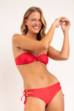 Load image into Gallery viewer, Image 07: Rio De Sol Bas Bottom Microfibra-Chic-Red Madrid
