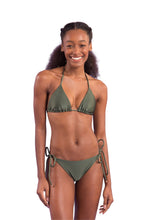 Load image into Gallery viewer, Model Front: Rio De Sol Ensemble Set Croco Tri-Inv Ibiza-Comfy
