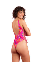 Load image into Gallery viewer, Model Back: Rio De Sol Une Pièce Flavors Zoe
