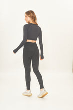 Load image into Gallery viewer, Model Back: Uv Line Fitness Bas Legging Fit Aspen Preto Upf50+
