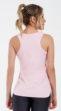 Load image into Gallery viewer, Model Back: Alto Giro Fitness Haut Regata Skin Fit Alongada Gola V Rosa Clara
