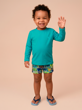Load image into Gallery viewer, Model Front: Uv Line T-Shirt Longsleeve Baby Green Sea Upf50+
