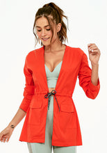 Load image into Gallery viewer, Model Front: Alto Giro Fitness Haut Jaqueta Tricoline Co2 Over
