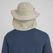 Load image into Gallery viewer, Model Back: Uv Line Chapeau Legionnaire Chapeu Kansas Nac Areia/Cinza
