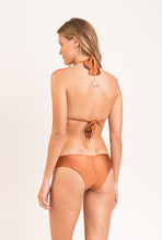 Load image into Gallery viewer, Model Back: Rio De Sol Haut Top Nocciola Mel
