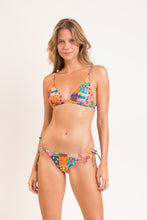 Load image into Gallery viewer, Model Front: Rio De Sol Haut Top Love-Trip Tri-Fixo
