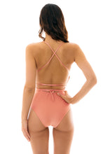 Load image into Gallery viewer, Model Back: Rio De Sol Une Pièce Rose New Vegas
