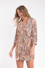 Load image into Gallery viewer, Image 09: Rio De Sol Chemise Leopard Chemise
