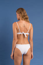 Load image into Gallery viewer, Image 12: Rio De Sol Ensemble Set Bora-White Bra-Trio Madrid-Trio
